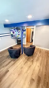 Private Basement Suite w/ Separate Entrance - Image 5
