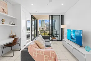Brisbane Skyline View 2Beds River view Apt - Image 2