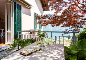 Bellagio, lake view, private parking in the center - Image 2