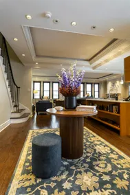 Luxury 3BR Duplex in Prime Location - Image 4