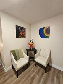 King 1BR • Full Kitchen • Spacious Dragon Stay - Image 3