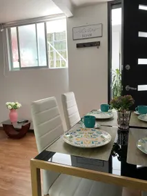 Studio apartment close to downtown - Image 3
