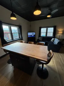 Newly Renovated Apartment Suite - Image 3