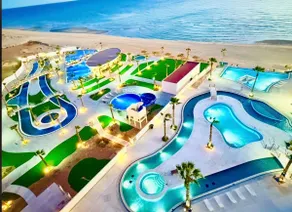 Beachfront luxury apartment - Image 2