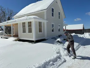 Boutique Vermont Friends Farmhouse Fully Remodeled - Image 2