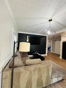 Mimosa house. - Image 2
