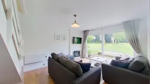 82 Strawberry Hill, Tolroy Manor - Image 2