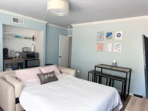Cozy Gem. 20 mins to Airport, Beaches, Gaslamp - Image 2