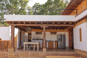 Fantastic Colonial Country House with a Pool! - Image 5