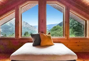 Alpine Chalet L'Ardoise · Sauna & Hot Tub - Image 4