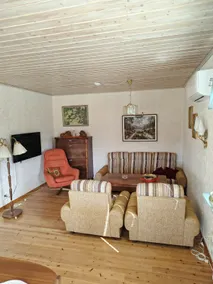 Beautiful retro cottage - Image 2