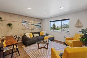 Your Stylish Retreat awaits, Free secure Parking - Image 3