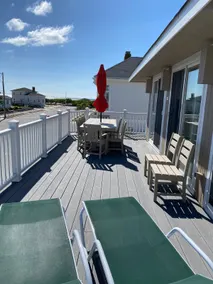 Just Off Beach Block Relaxing Family Home w/ L2 EV - Image 3