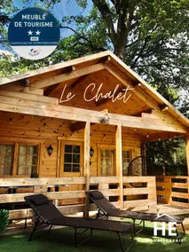 The Chalet: Pool – Netflix & Chill - Image 3
