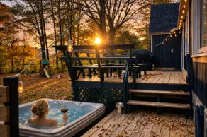 Romantic getaway 3BDR 2BTH HotTub Sauna Fireplace - Image 2
