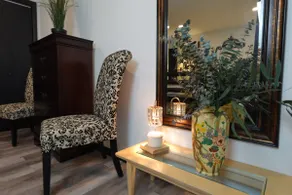 Deluxe Paris Suite | Spacious & Elegant Getaway - Image 5