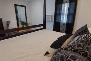 Deluxe Paris Suite | Spacious & Elegant Getaway - Image 4