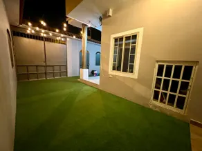 Beautiful entire house with private garage - Image 5