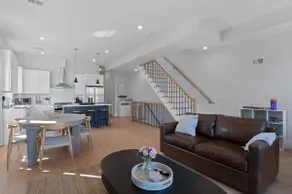 The Arlo - NEW Stay Close To NYC & MetLife - Image 4