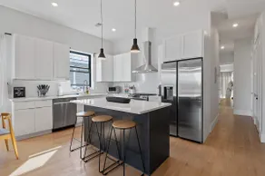 The Arlo - NEW Stay Close To NYC & MetLife - Image 2