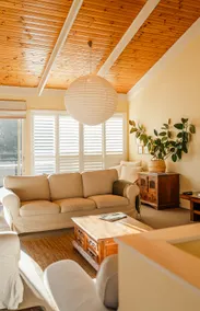 Sunkissed Retreat with fire pit. - Image 2