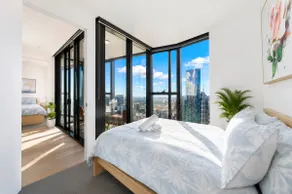 60F Luxury MelbCBD 3BR[2Bath] 8ppl,Free carpark - Image 3