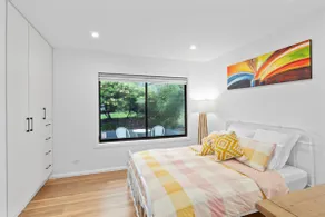 Bonton Bliss Modern Sleeps 4 in the Blue Mountains - Image 3