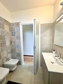Apartment with swimming pool - Image 3