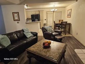 Pet+ Fenced Yard, Great Location, I-35, I-240 - Image 2