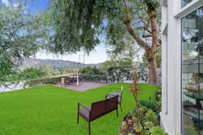 5-Min Walk to Rose Bowl- Luxe Estate! - Image 3