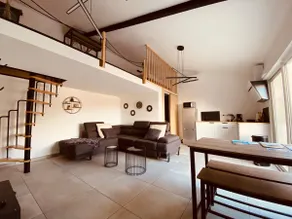 “Cabin”-style house with heated jacuzzi/pool - Image 3
