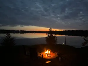 Relaxing Lakefront Getaway - Image 5