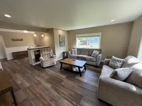 Cozy Home In North Bend - Image 4