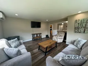 Cozy Home In North Bend - Image 2