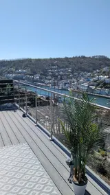 Large House in Looe, Near Beach and Bars with Great Views, Free Parking and Free Access to a Nearby Indoor Swimming Pool - Image 5