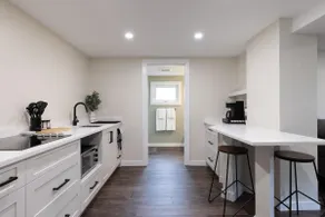 Port Beach Retreat - Modern & Cozy Stay! - Image 4