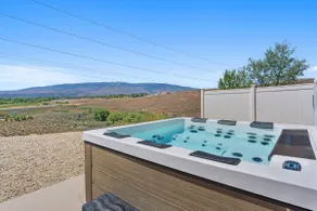 The Hill House Mtn Views Hot Tub Fire Pit & BBQs - Image 3