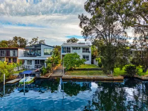 River Retreat - Image 4