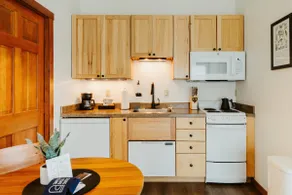 Mt. Stimson Suite | Work-From-Anywhere-Ready - Image 5