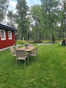 Cabin in scenic area - Image 3