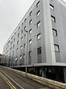 Funky Flat - City Centre - Free Parking - Image 4