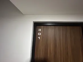 New apartment near the airport with parking. - Image 4