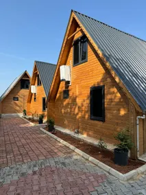 Hidden Garden Bungalow 1 - Image 3