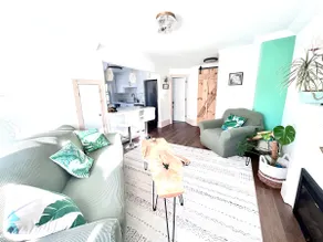 Zen Living by the Lake - 4 guests, free parking! - Image 2