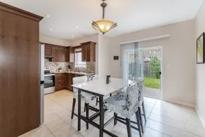 Spacious & Modern Home w/ Yard, Piano, PS4 & BBQ - Image 5