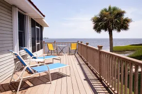 Fisherman’s Oceanfront Dream Home w/Dock & Kayaks - Image 4