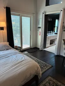 Mama J's Private Neighborhood Suite - Image 3