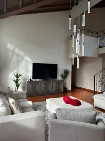 House inside the Golf Course - Image 4
