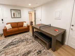 Near museums & amtrak + PingPong &Pool +St Parking - Image 4