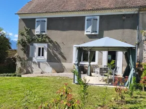 single-story semi-detached house. - Image 2